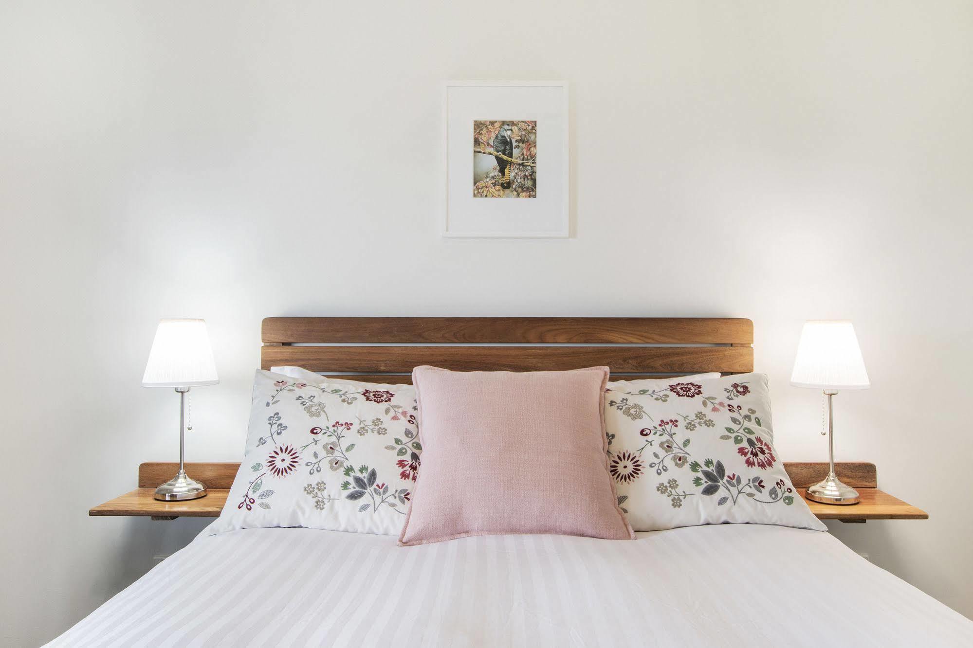 Shambhala Guesthouse Kangaroo Gully Bagian luar foto