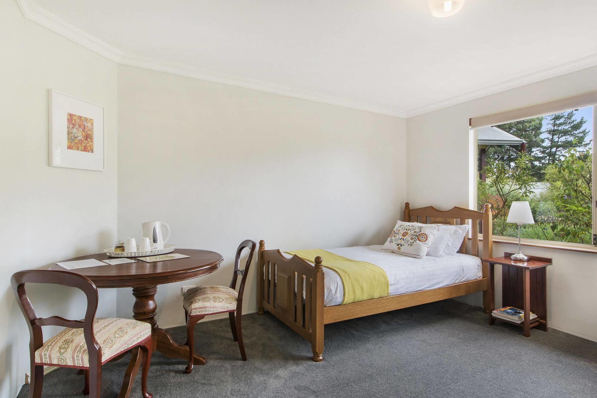 Shambhala Guesthouse Kangaroo Gully Bagian luar foto